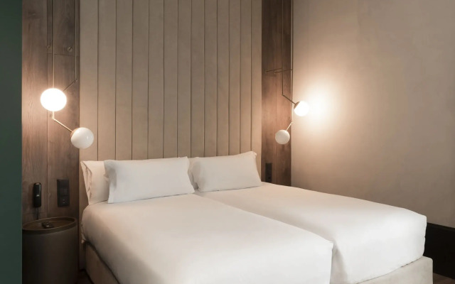 ICON Wipton by Petit Palace