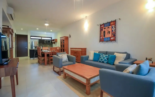 Amazing Family 2BR Ground Floor Condo with Terrace