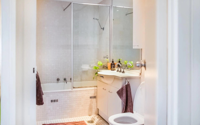 Bondi Cloud Surf House at Sydney Dreams Serviced Apartments