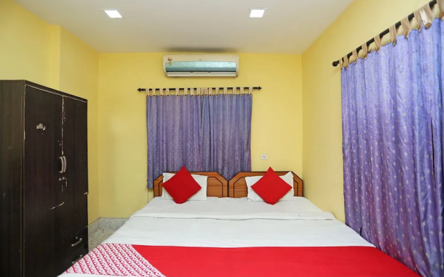 OYO 28291 Akash Ganga Stay