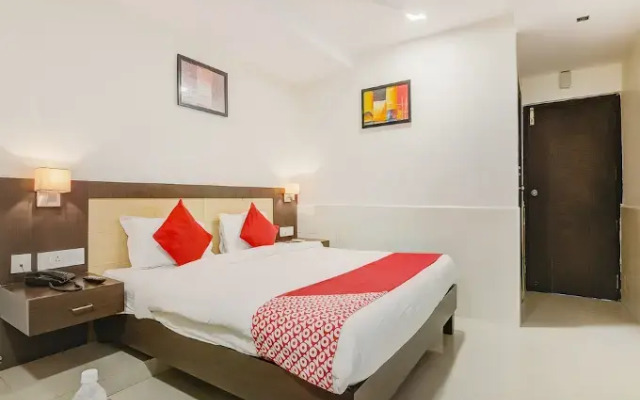 FabHotel Leela Grand Inn