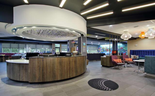 Tru by Hilton Mobile