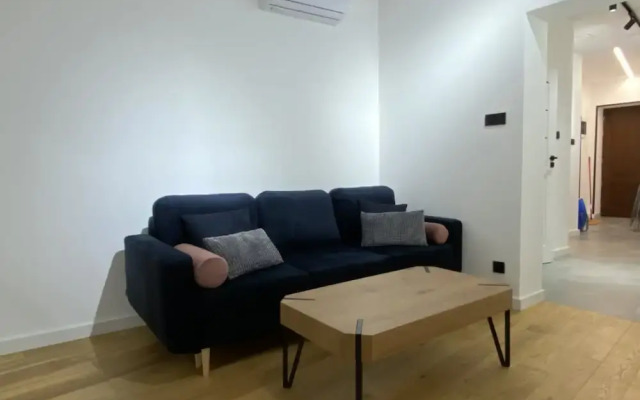 Main Square Apartments - LoftAffair