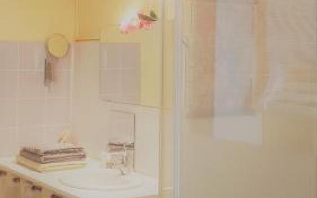 Gite face à la rivière -proche du pont du Gard-