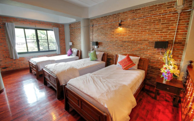 Saeng Panya Home - Boutique Residence (SHA Plus+)