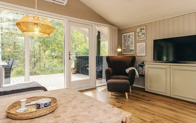 6 Person Holiday Home in Albaek