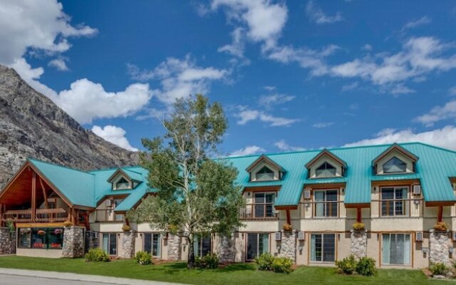 Waterton Glacier Suites