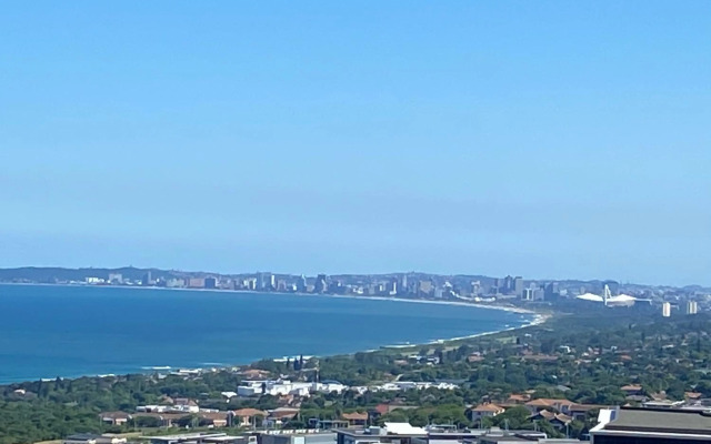 Umhlanga Arch 10th Floor- Sea Views!