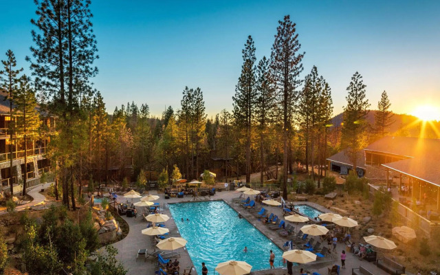Rush Creek Lodge and Spa at Yosemite