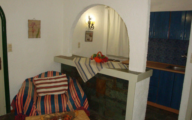Maria Flora Apartments