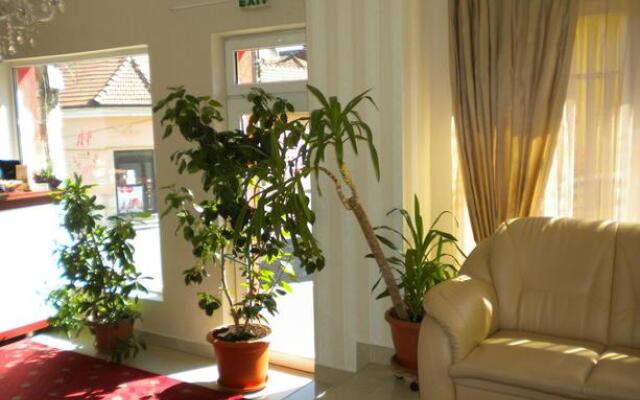 Hotel Ary