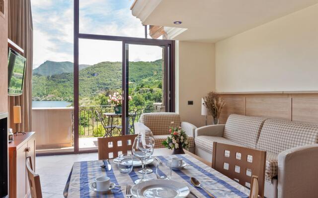 Lavish Holiday Home in Scanno near Lago di Scanno