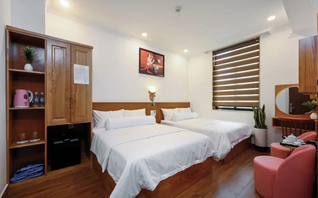 Ly Ly Hotel 2