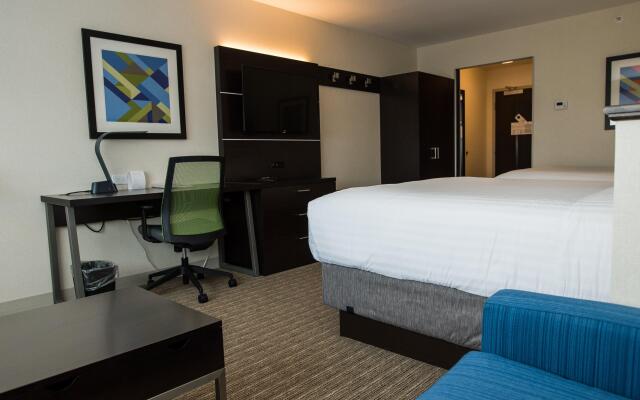 Holiday Inn Express & Suites Marietta