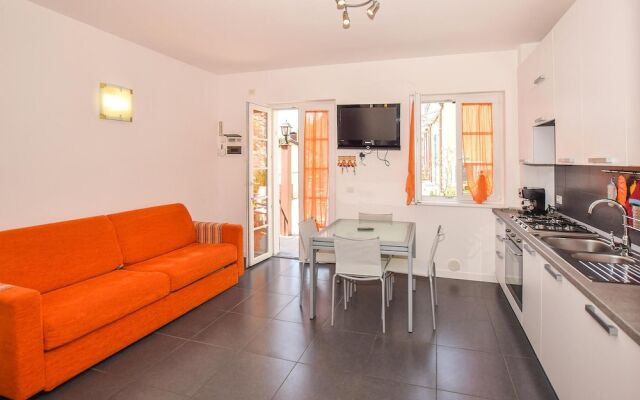 Nice Home in Magliolo With Wifi and 1 Bedrooms
