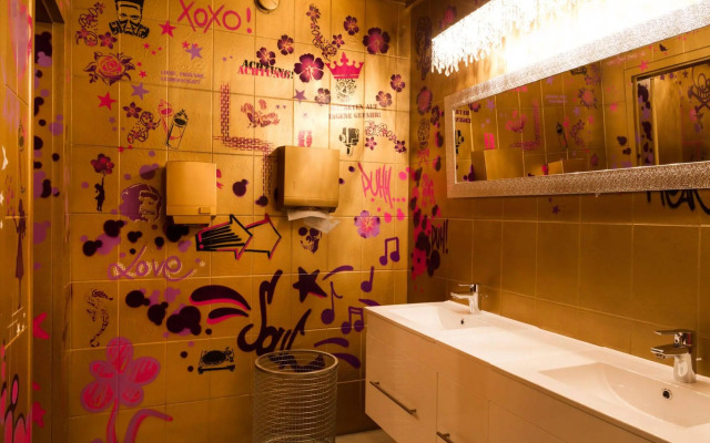 Hotel Hellers Twenty Four 1