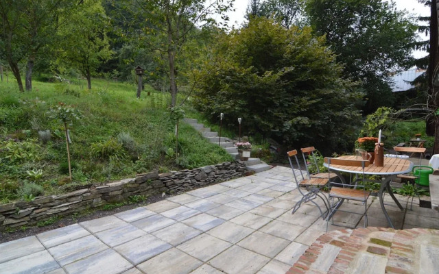 Cozy Apartment in Immerath near Fishing