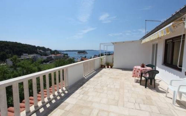 Apartments & Rooms Zlatica Hvar
