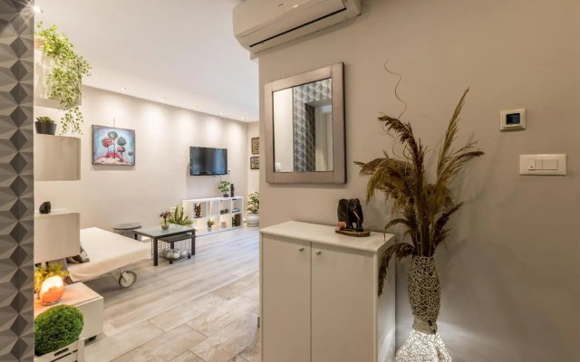 Artistic chill art apartment 2+2.Centar of Split.