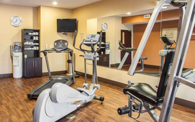 Comfort Suites Bloomington I-55 and I-74