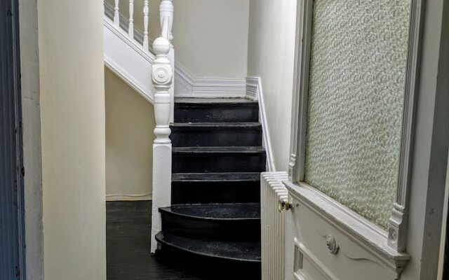 Authentic 1 Bedroom Toronto Home