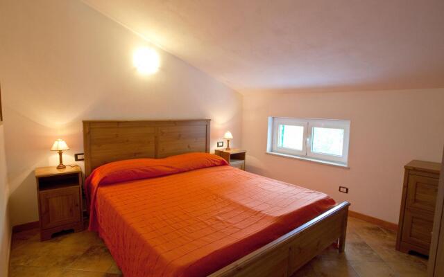 Stunning Cottage in Sesta Godano with Balcony