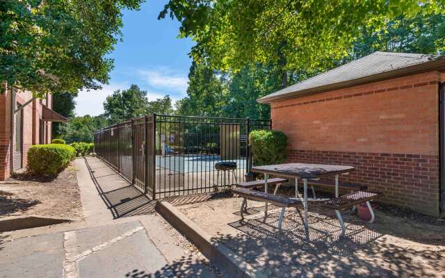 Suburban Studios Macon North