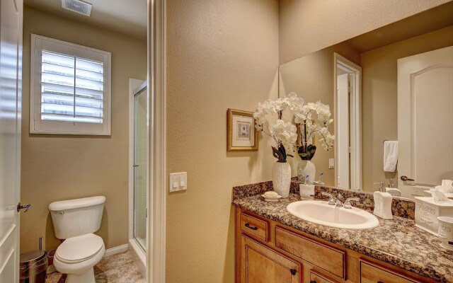 Apple Court - Four Bedroom Home