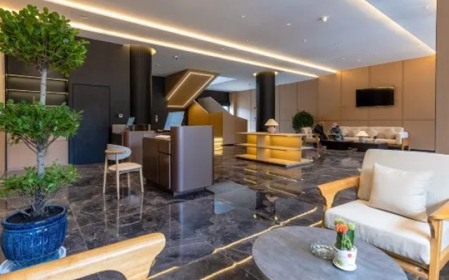 Shangri Boutique Hotel