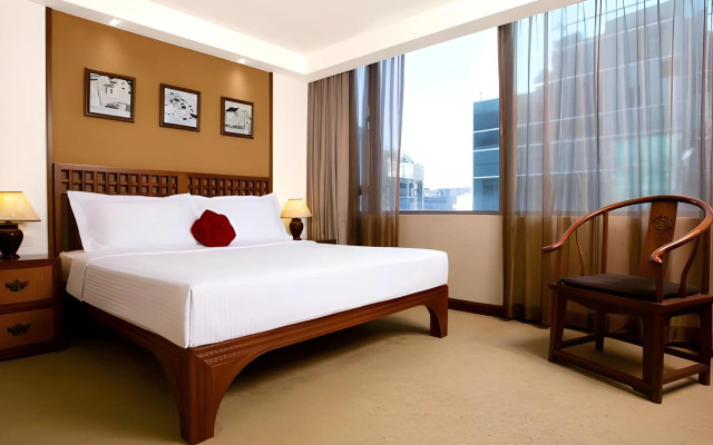 Butterfly on Wellington, Central