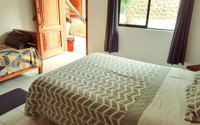 Hostal El Colibri