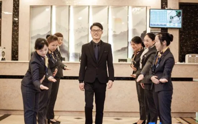 Hongrun Hotel (Loudi Sports Center)
