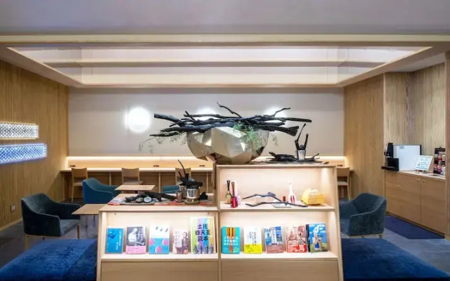 JR Clement Inn Kochi