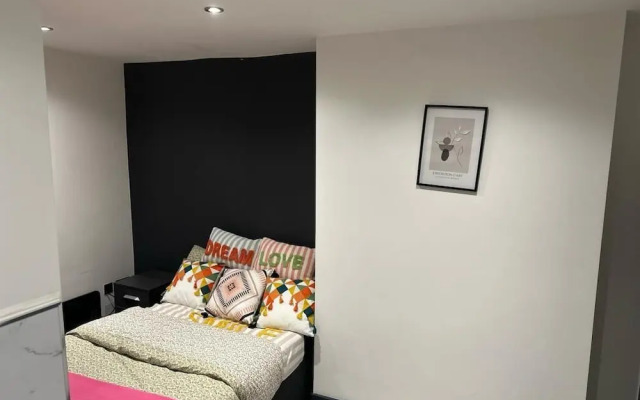 Impeccable 1-bed Studio in London