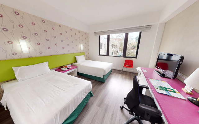 Silvermine Beach Resort – Guest Rooms – Hong Kong