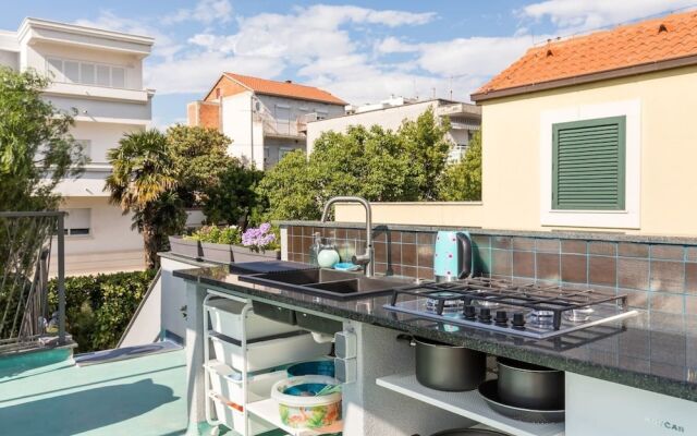 Sleeps 8, Pet Friendly, Garden & Roof Terrace