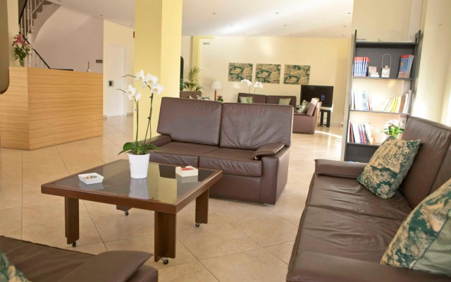 Minavra Hotel