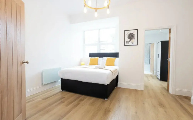 Flat 2 15 Longley Road