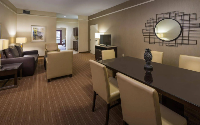 Embassy Suites by Hilton Alexandria Old Town