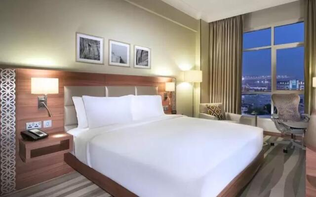 Hilton Garden Inn Dubai Al Muraqabat