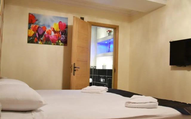 Hyde Park Suites