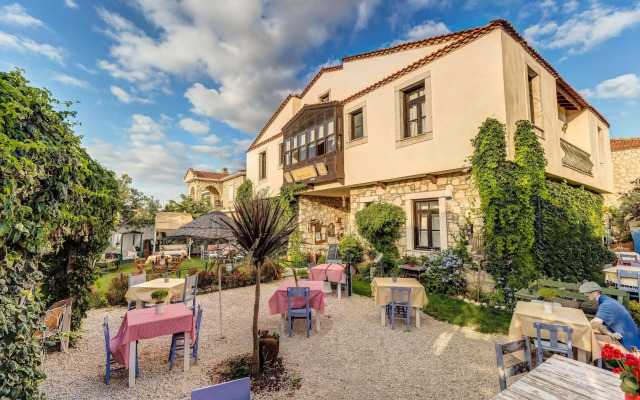 Sardunaki Konak Hotel