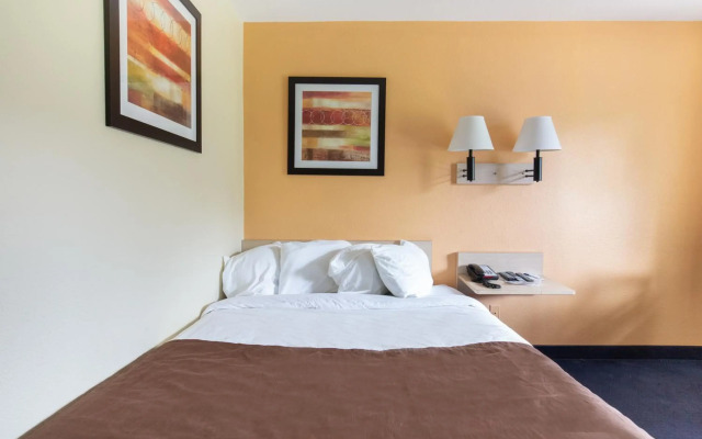 Days Inn by Wyndham New Philadelphia
