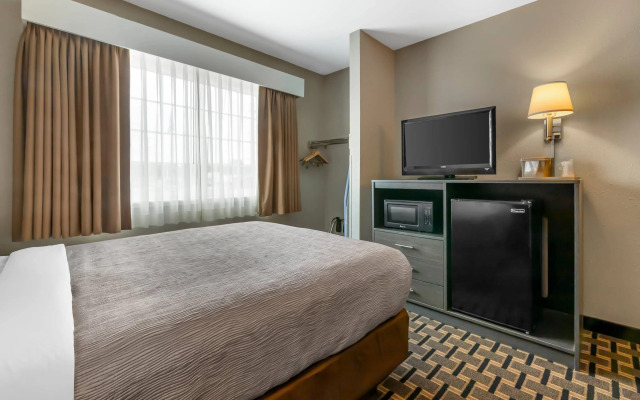 Quality Inn Mauston I-90