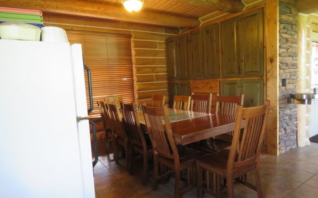 Teton Hostel HideAway