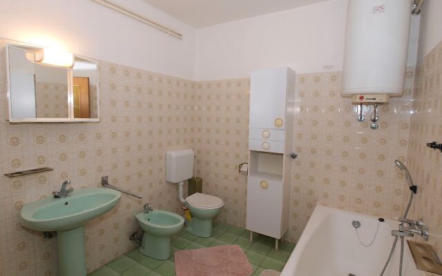 Apartments Yellow 721