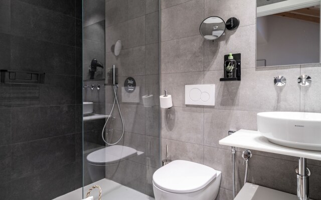 limehome Vitoria Palacio Álava-Velasco
