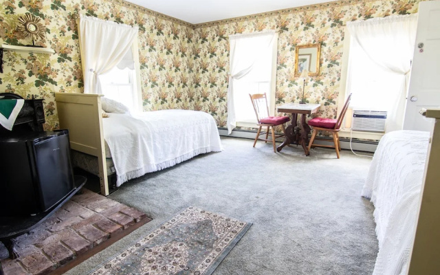 Aiken Manor B&B