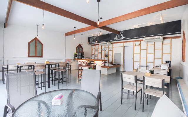 Na Banglampoo Hotel