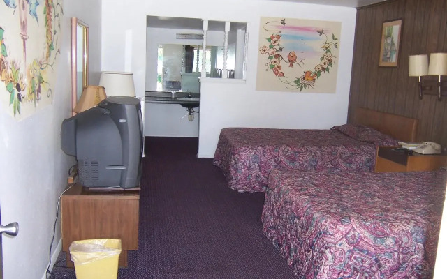 Townsman Motel